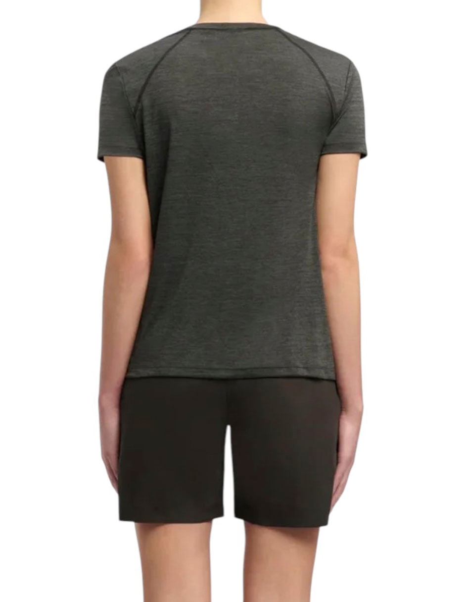 Playera deportiva para entrenamiento de mujer 2